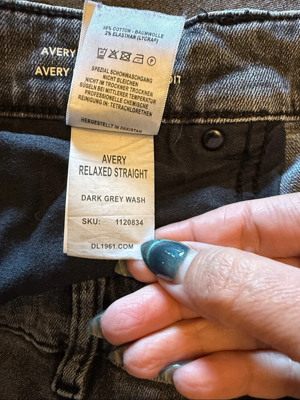 DL1961 relaxed fit